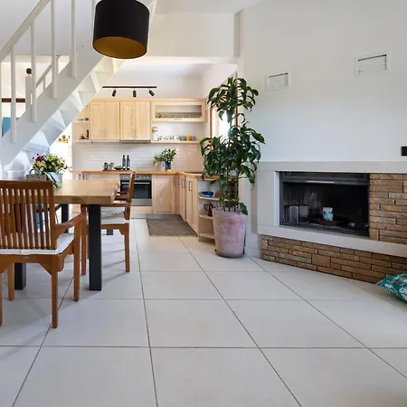 Eliva House 度假居